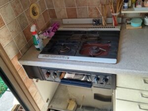 長野キッチン取付け隊　サンウェーブ特殊コンロの工事　施工前